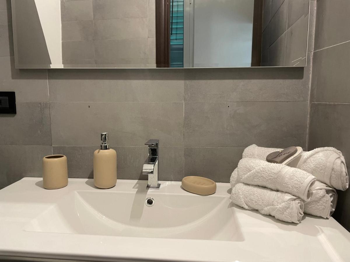 La Chicca Acquario Luxury Viewpoint Apartment Genoa Luaran gambar